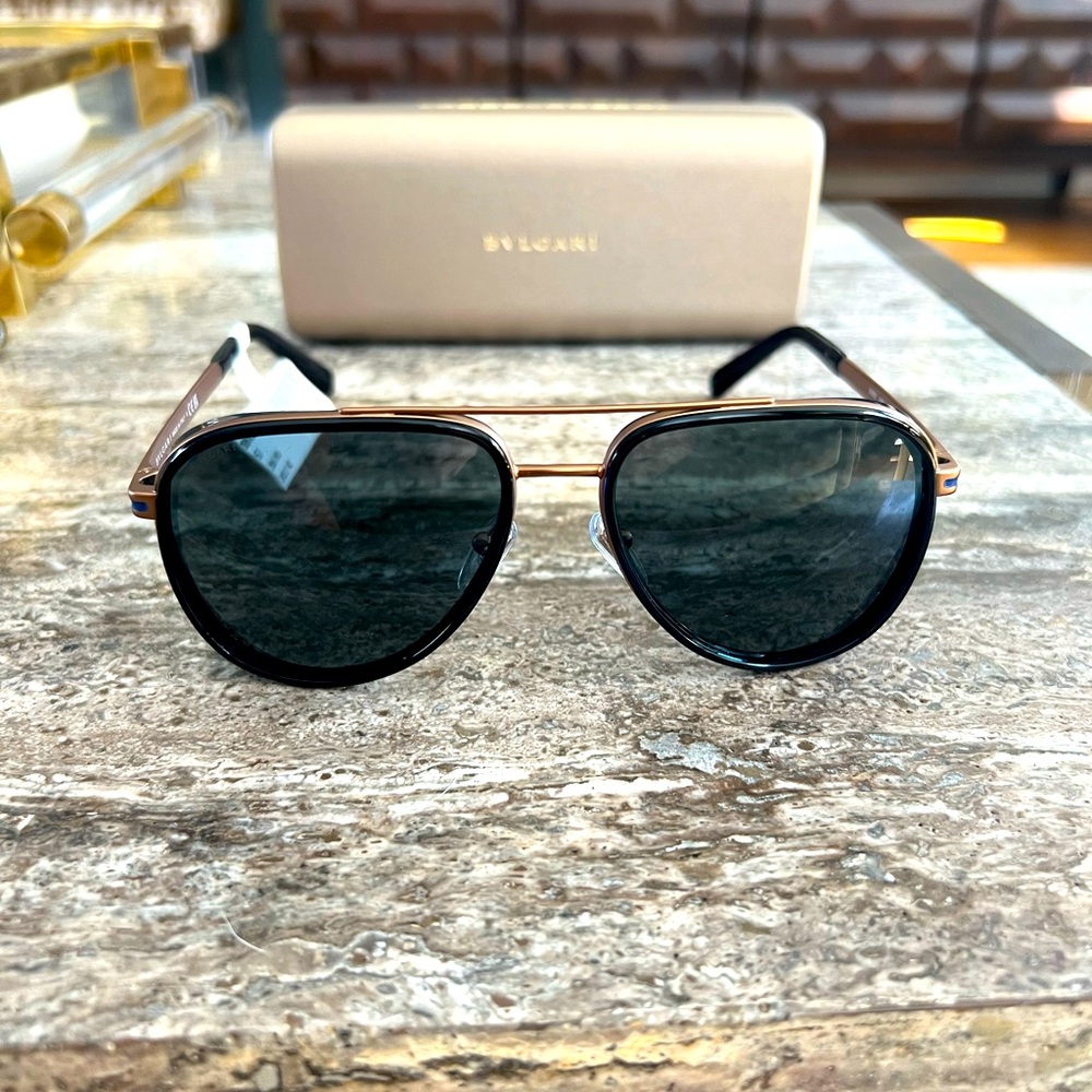 New Bvlgari Sunglasses with hard case/lens cloth